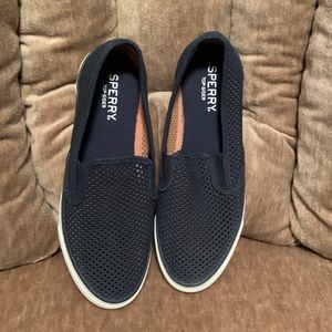 Sperry womens topsiders.